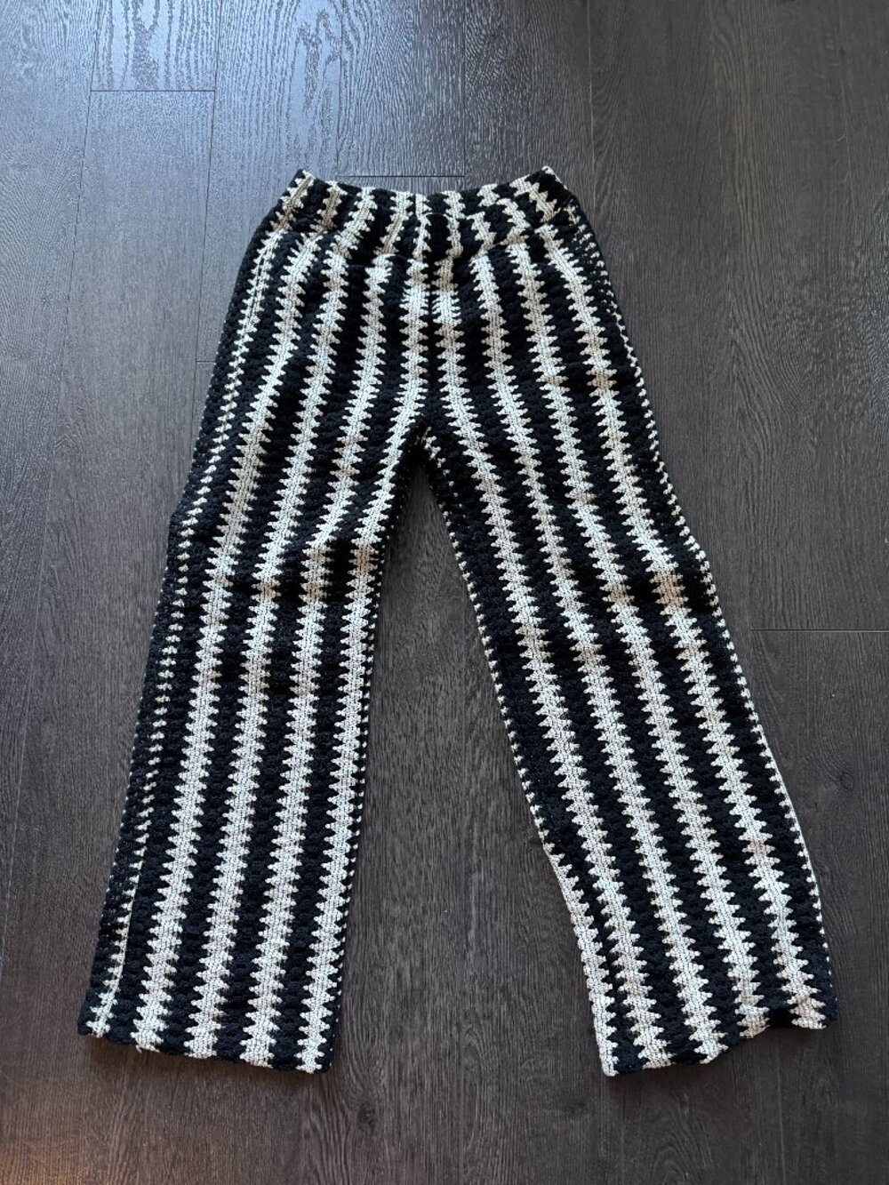 black white knit pants capri eyelet inner shorts size XS-S